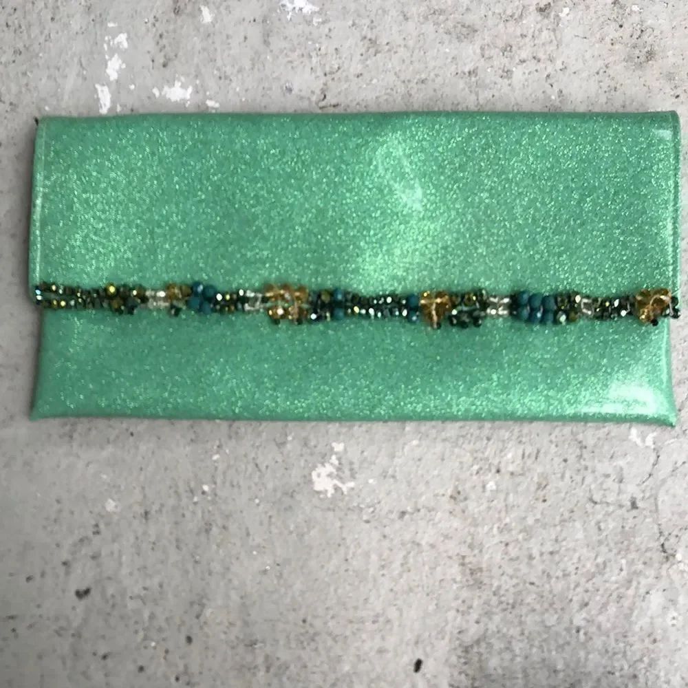 Beatriz Sanchez  clutch